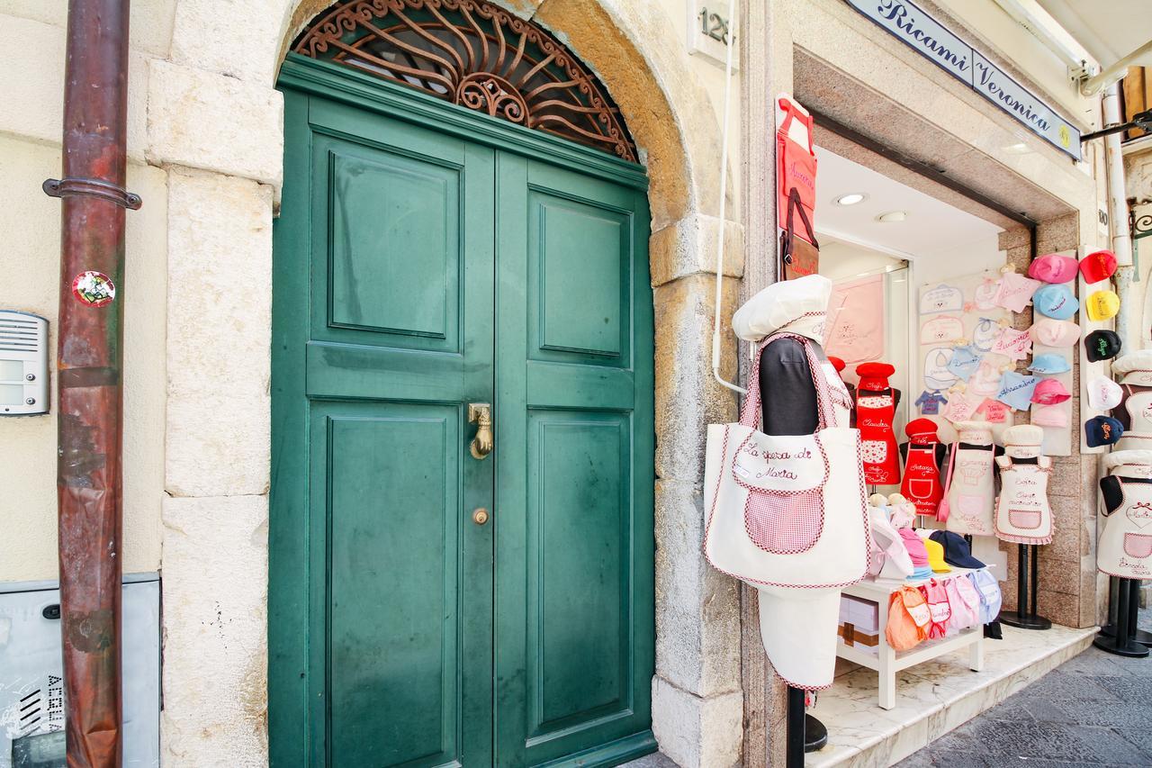 The Charme Of Sicily Apartment Taormina Exterior photo