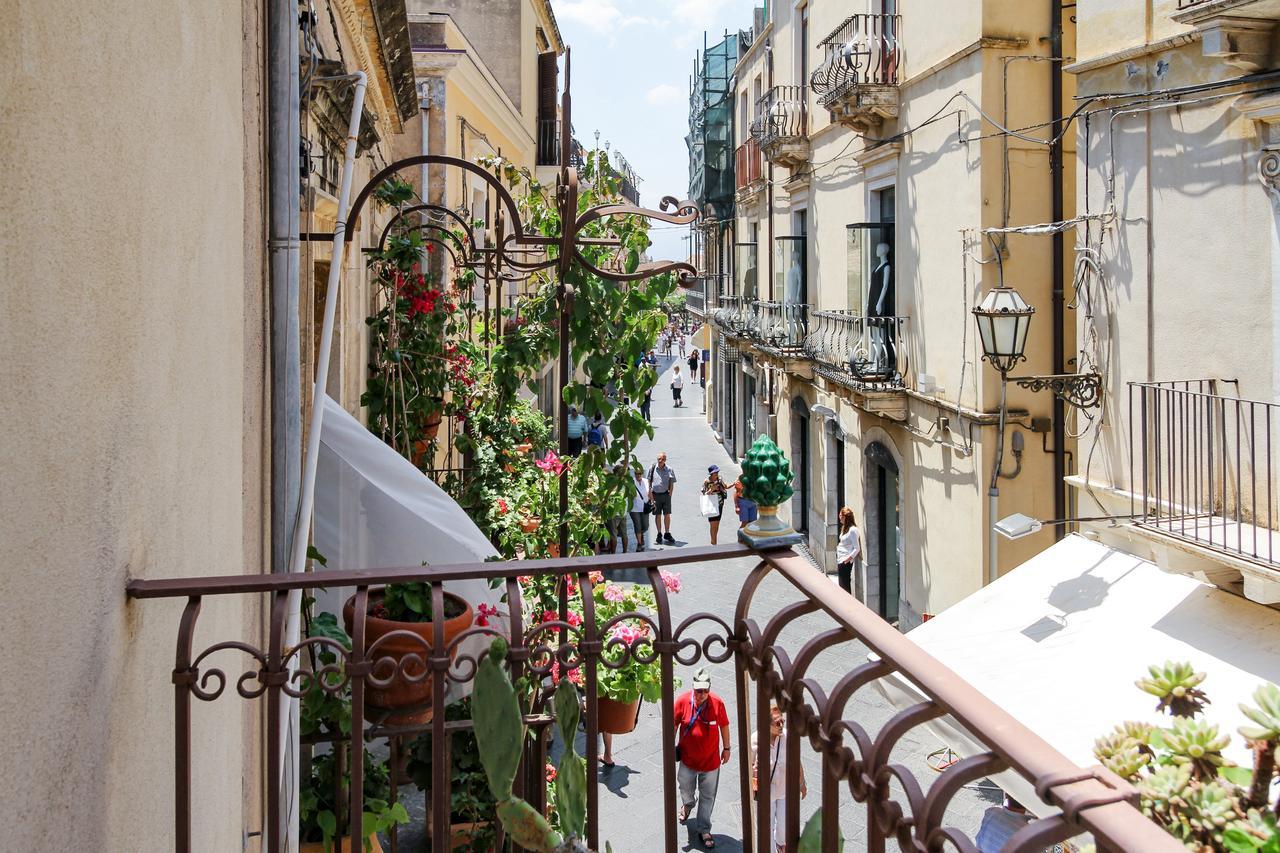 The Charme Of Sicily Apartment Taormina Exterior photo